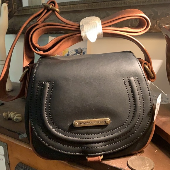 Stone Mountain NUBUCK LEATHER SMALL SADDLE BAG NWT - Picture 6 of 6